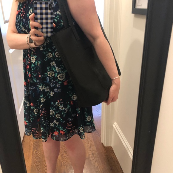 Black Vegan Leather Tote - Picture 5 of 7